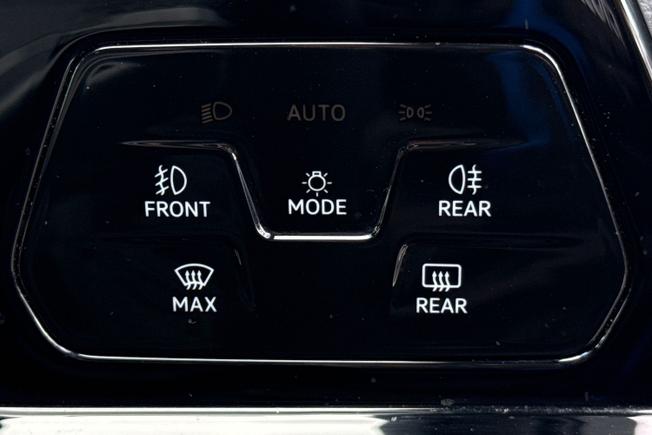 Volkswagen Golf Photo 24