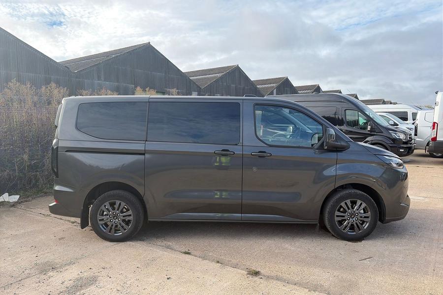 Ford TOURNEO CUSTOM Photo autoimg-8b2c95c266f5bc2a93c1e64f8707802fc75da53b.jpg