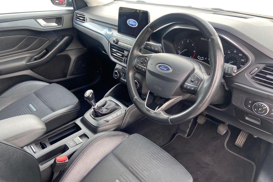 Ford FOCUS Photo autoimg-8b2fc7698dd8b55094ed09139370e602172a7513.jpg