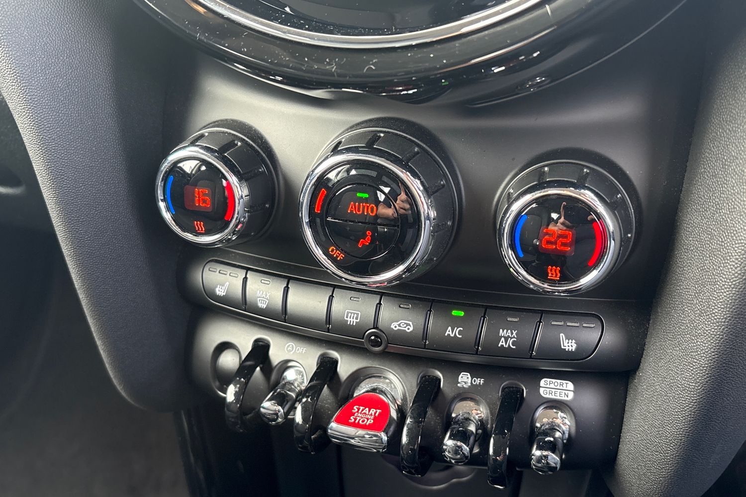 MINI HATCHBACK Photo 36