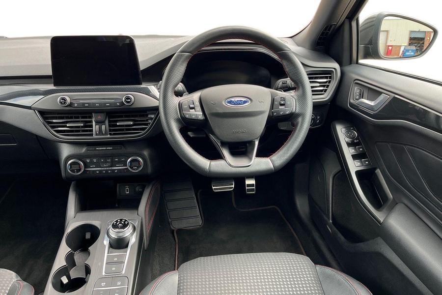 Ford Focus Photo autoimg-8b36b03dd669e1e50e2168093fcc4d951a299e9a.jpg
