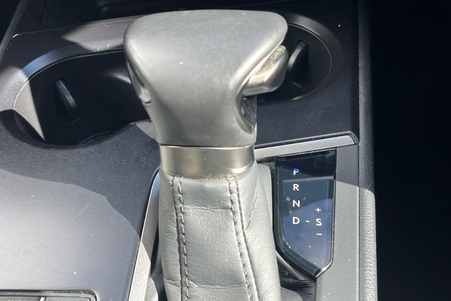 Lexus UX Photo autoimg-8b376753d6543e5675d2d7092dadf6b9fbff8281.jpg