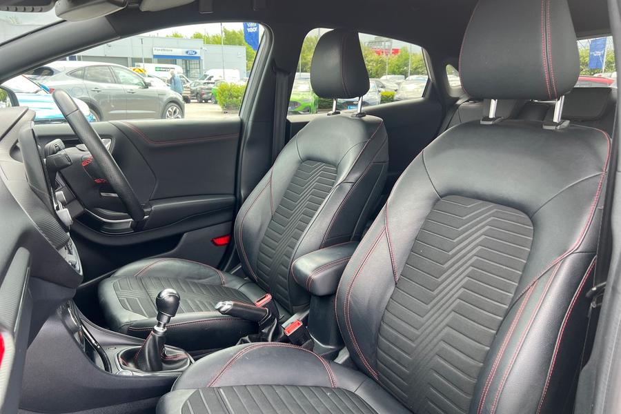 Ford PUMA Photo autoimg-8b3cc3a37b4184d01c8171e90689ddf25a38be65.jpg