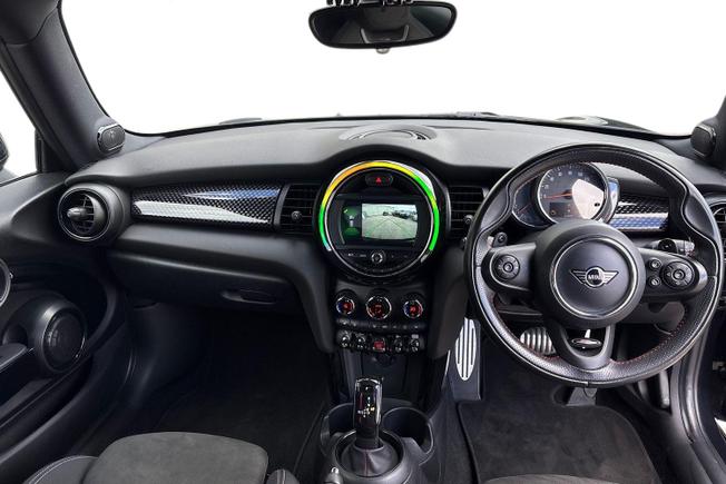 MINI Hatch Photo 10
