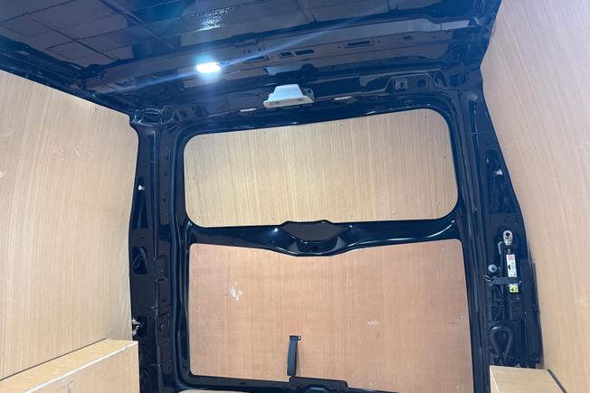 VOLKSWAGEN Transporter Photo 36