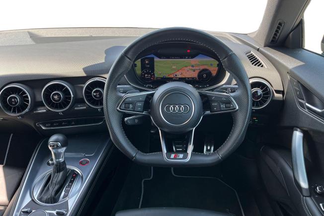 Audi TTS Photo 11