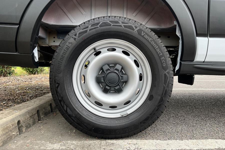 Ford TRANSIT Photo autoimg-8b4108ba992bc03aa7d76ada1d9b4a7500f1fc03.jpg