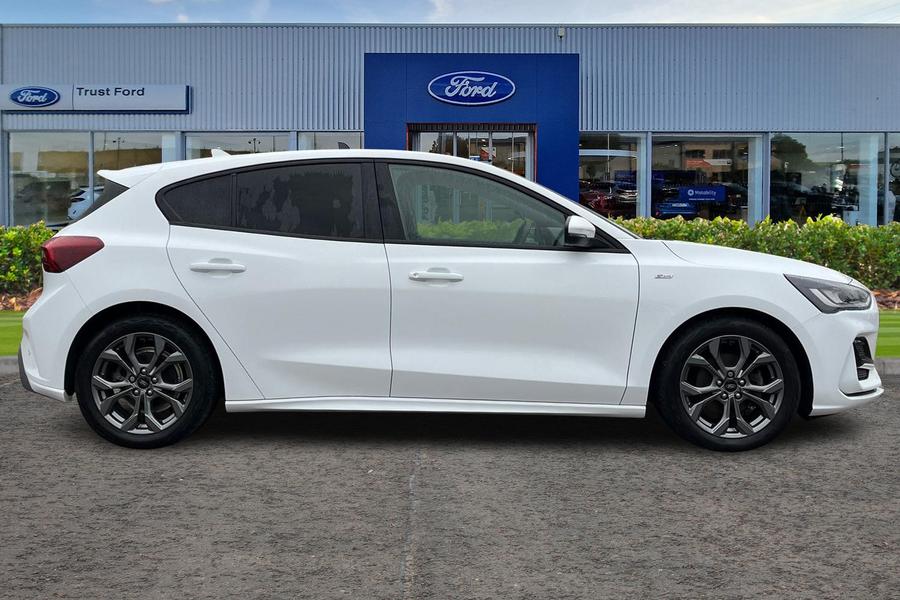 Ford FOCUS Photo autoimg-8b4146025dd3daa19f1df815f697edb19cc32210.jpg