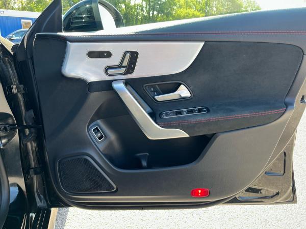 Mercedes-Benz CLA Photo autoimg-8b42267c251c4428627a74fcaf95830052aca225.jpg
