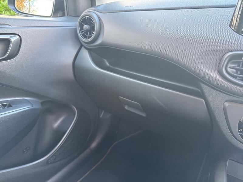 Used Hyundai i10 DV74NXL 31