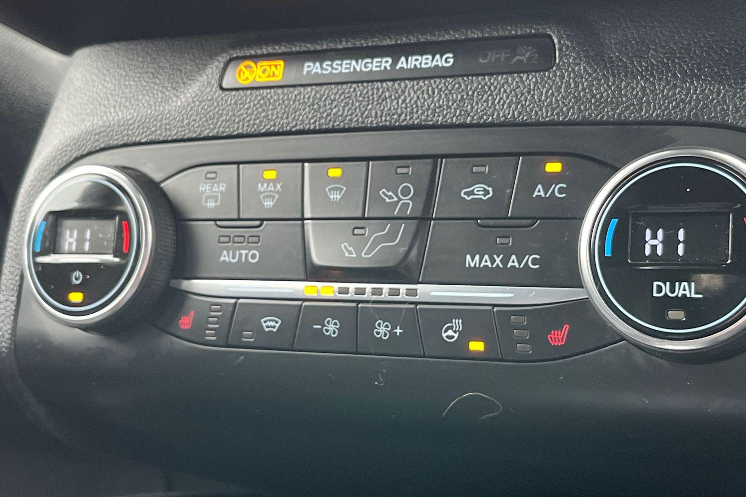Ford KUGA Photo 31