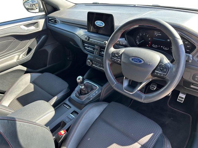 Ford Focus Photo 6
