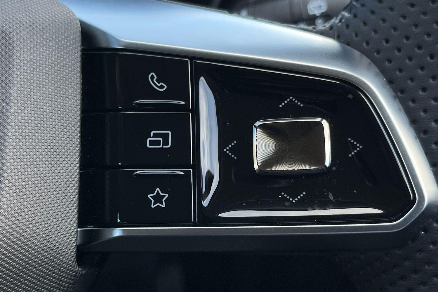 MG Motor UK ZS Photo 23