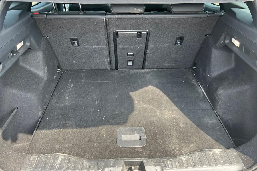 Ford Explorer Photo autoimg-8b48ef42227d82ed80adcbca349e7a9d6609b7a8.jpg