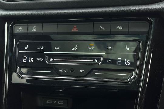 Volkswagen T-roc Photo autoimg-8b49ffb7ec3156833b68f07312037bcf82c04bd6.jpg