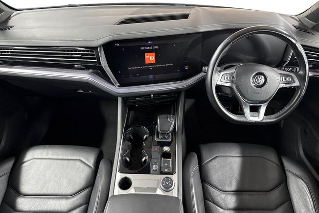 VOLKSWAGEN Touareg Photo 10