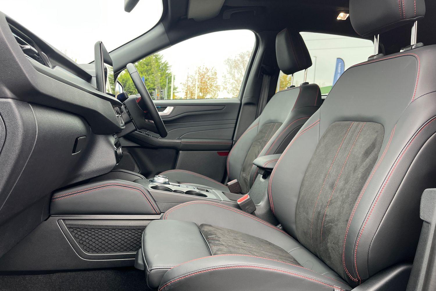 Ford KUGA Photo 18
