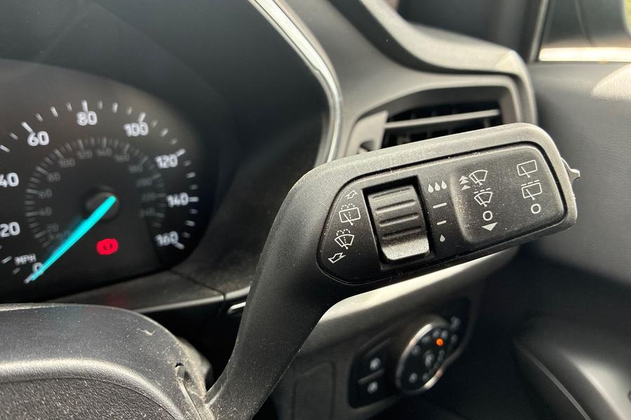 Ford FOCUS Photo autoimg-8b4deb1320d12281df74803a18ba5b724f69fa2b.jpg