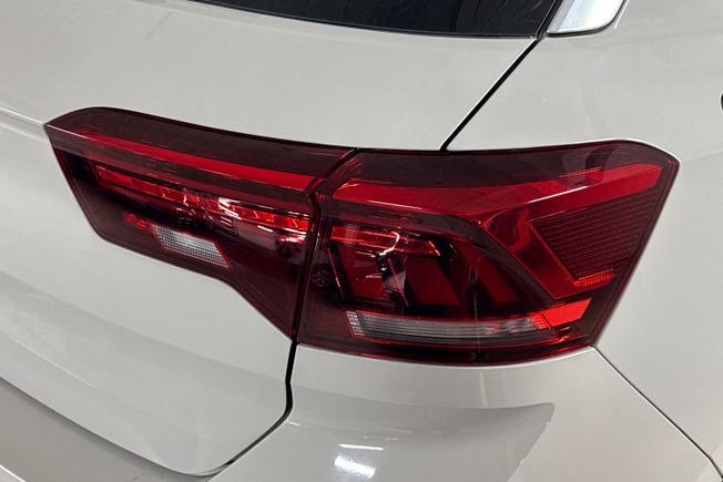 VOLKSWAGEN T-Roc Photo 18