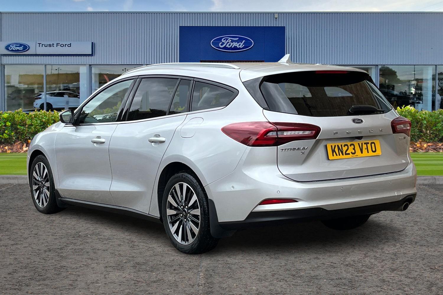 Ford FOCUS Photo 1