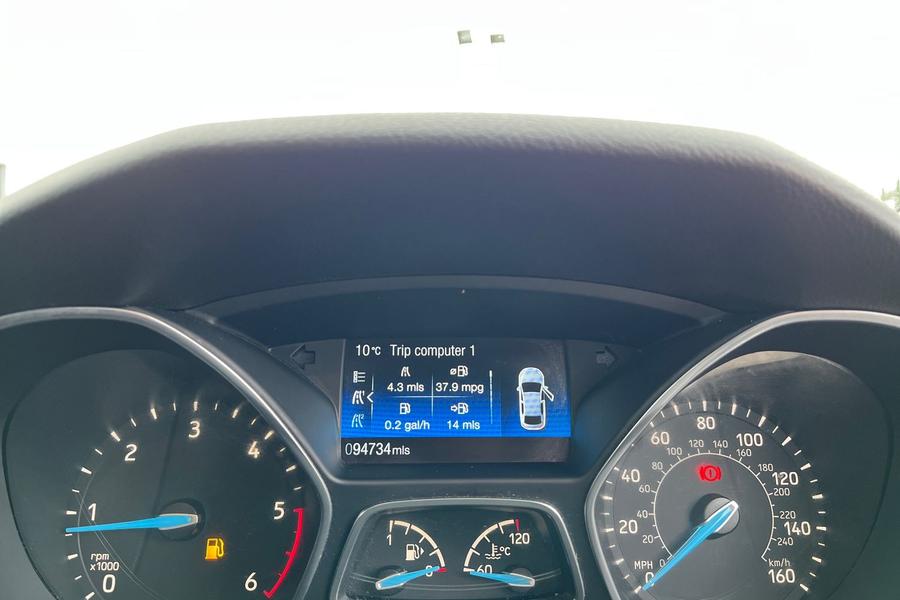 Ford FOCUS Photo autoimg-8b5b0c2927140846fe60053639ce7ecc97dee594.jpg