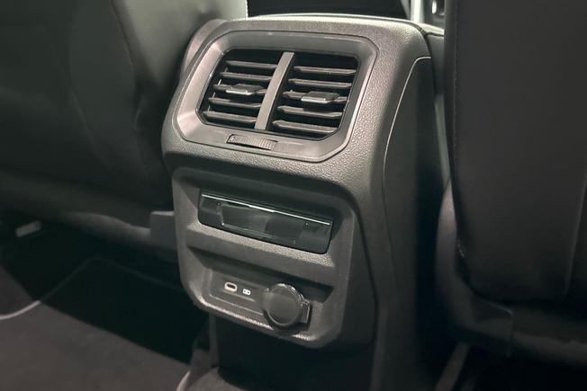 VOLKSWAGEN Tiguan Photo 31