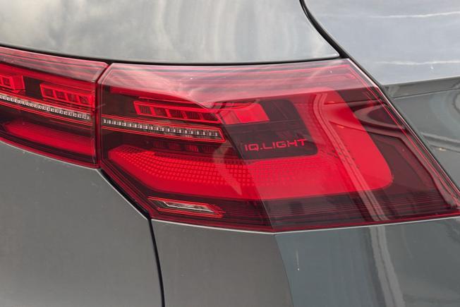 VOLKSWAGEN Golf Photo 18