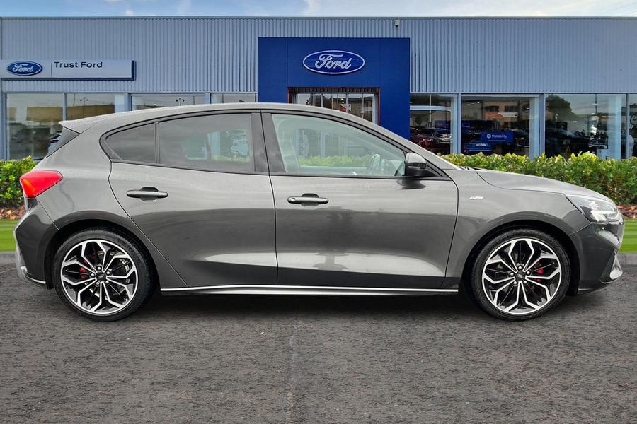 Ford Focus Photo autoimg-8b608081672cfc7e2ea1d93ca6b6f6f4873fced3.jpg