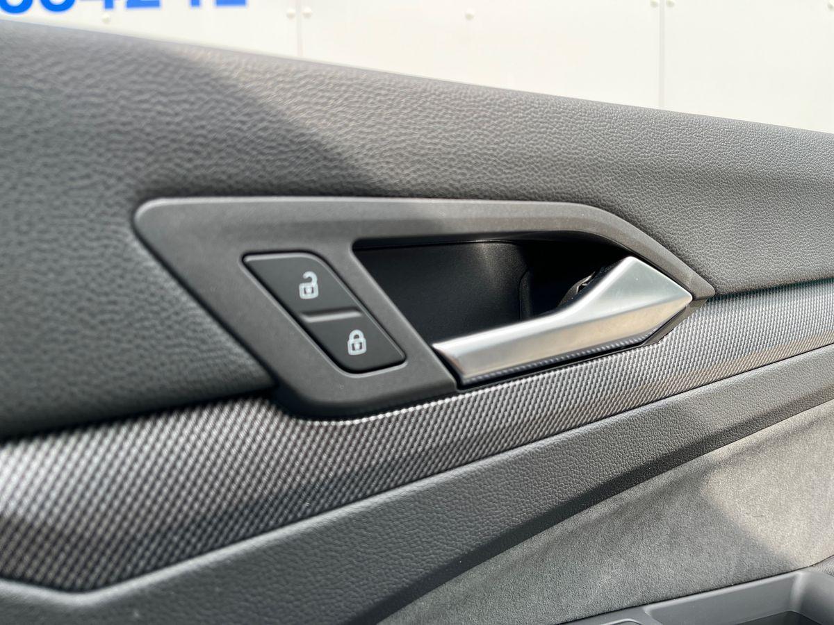 Volkswagen Golf Photo autoimg-8b609bfb9d3409b65ff07970d45598697e01ff3e.jpg
