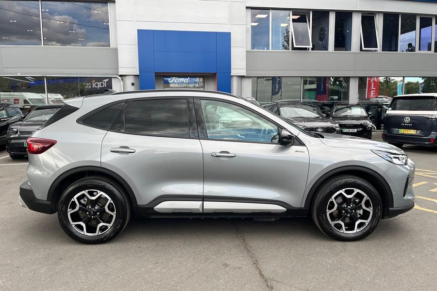 Ford KUGA Photo autoimg-8b639baaaf4127073c23b7275920c6b52e35552f.jpg