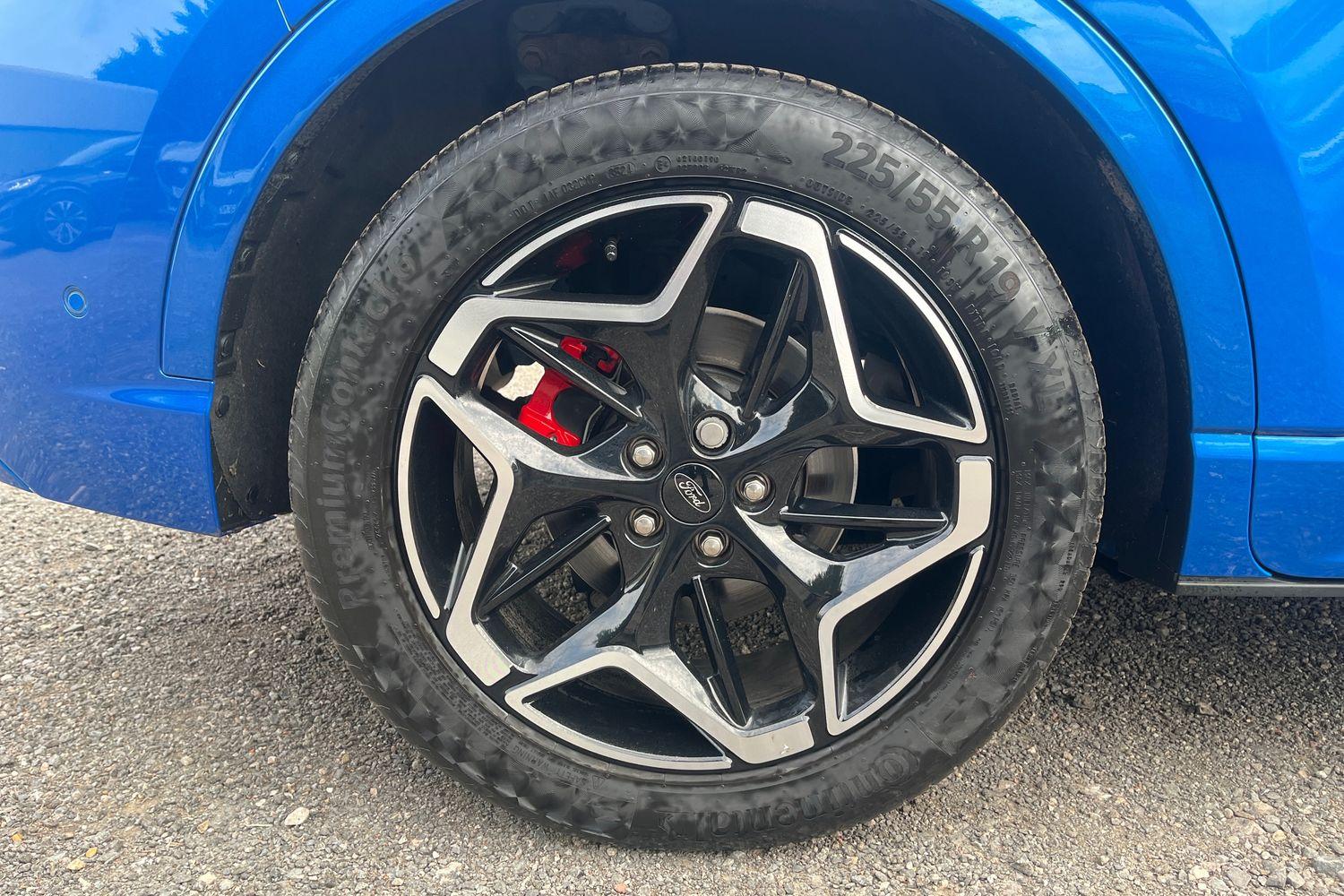 Ford KUGA Photo 38
