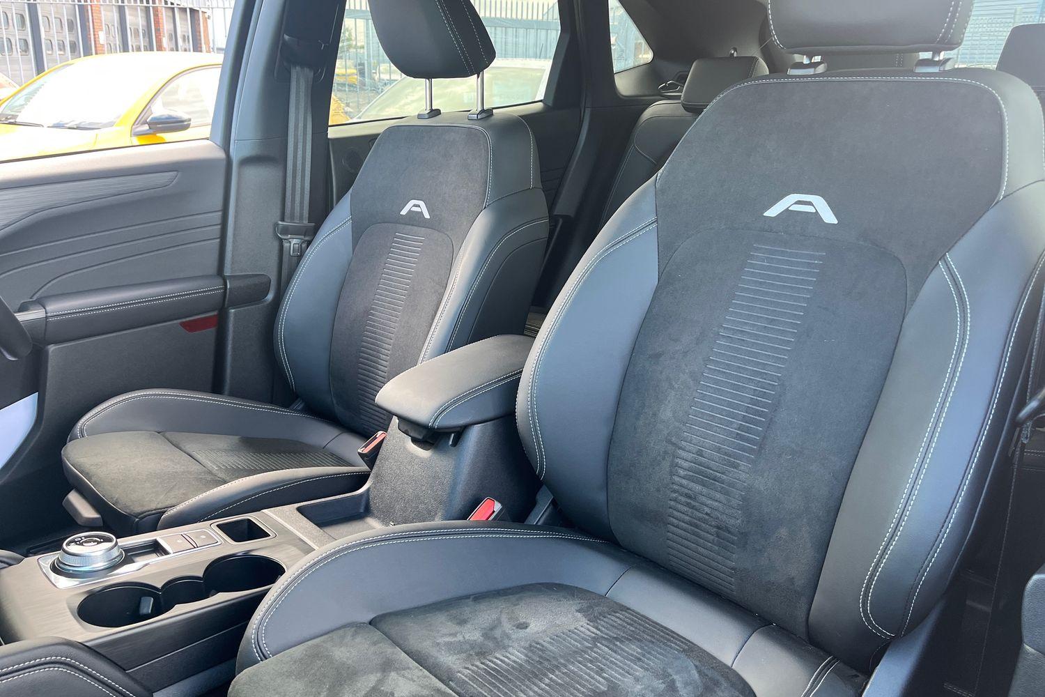 Ford KUGA Photo 18