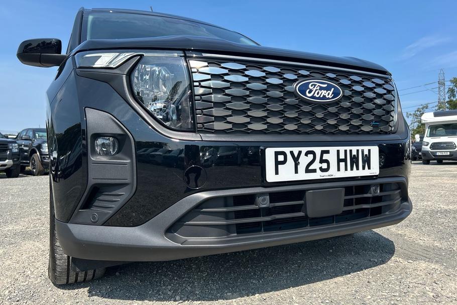 Used Ford TRANSIT COURIER PY25HWW 23
