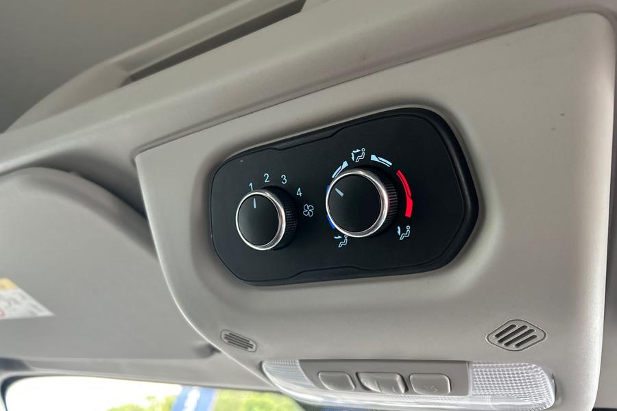 Ford TRANSIT Photo autoimg-8b70ac548f26625a3ee15794fa62975c04c639f2.jpg