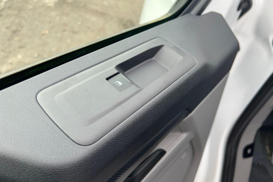 Used Ford E-TRANSIT CUSTOM MJ75WKO 39