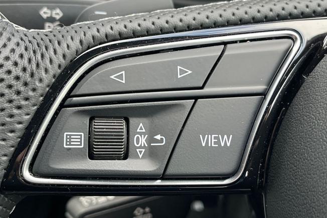 AUDI A4 Avant Photo 16