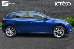 VOLKSWAGEN Polo Photo 4