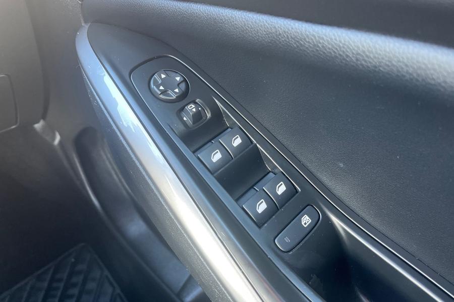 Vauxhall GRANDLAND Photo autoimg-8b7f2b09e383a46e84ce3af58babd9c4ae73b77c.jpg