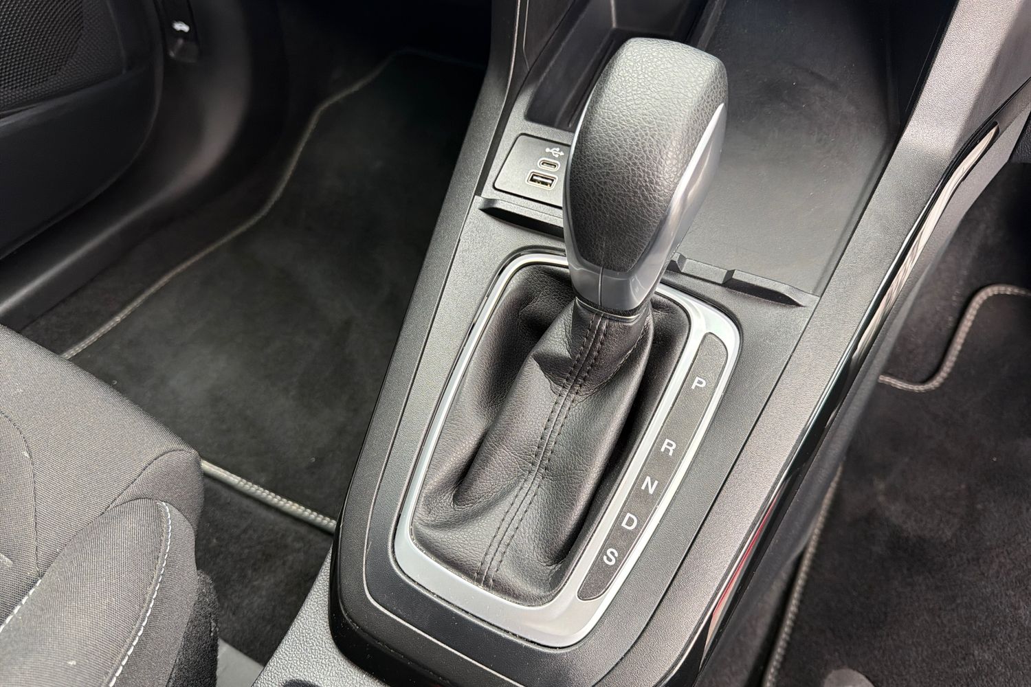 Ford Puma Photo 28
