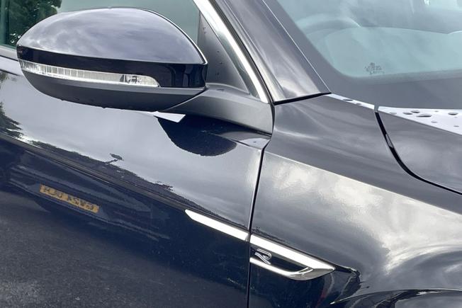 VOLKSWAGEN T-Roc Photo 20