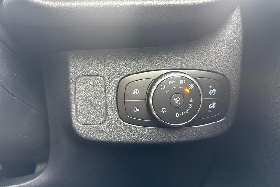 Ford PUMA Photo autoimg-8b844d39a5b617af8809f74d1741c4e76f6d9c5d.jpg
