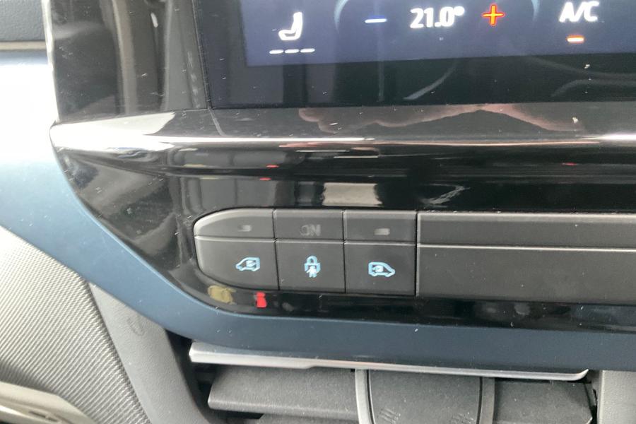 Ford TOURNEO CUSTOM Photo autoimg-8b84a6d1925c4df5232af41042095ed9a0377130.jpg