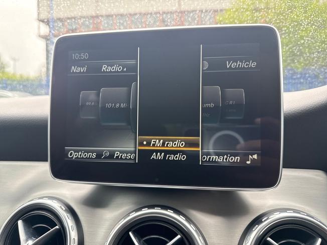 MERCEDES-BENZ Gla Photo 36