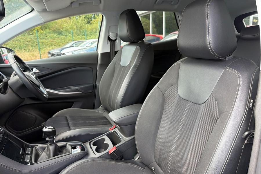 Vauxhall GRANDLAND Photo autoimg-8b8c4e3bf4eae8964fd04961aca56ba379dfb4e5.jpg