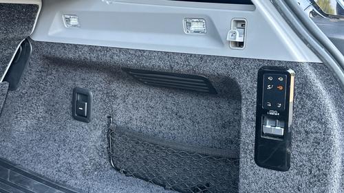 Land Rover Range Rover Photo autoimg-8b900edd639a141dc40904cad7ce13450bcce0ea.jpg