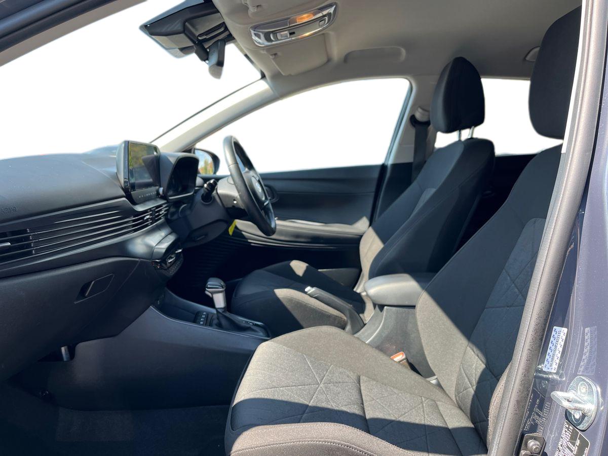 Hyundai BAYON Photo 2