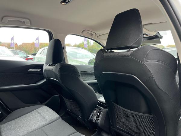 BMW 2 Series Active Tourer Photo autoimg-8b930c78dc11481531c95cf5db9fa6fcb8e83f11.jpg