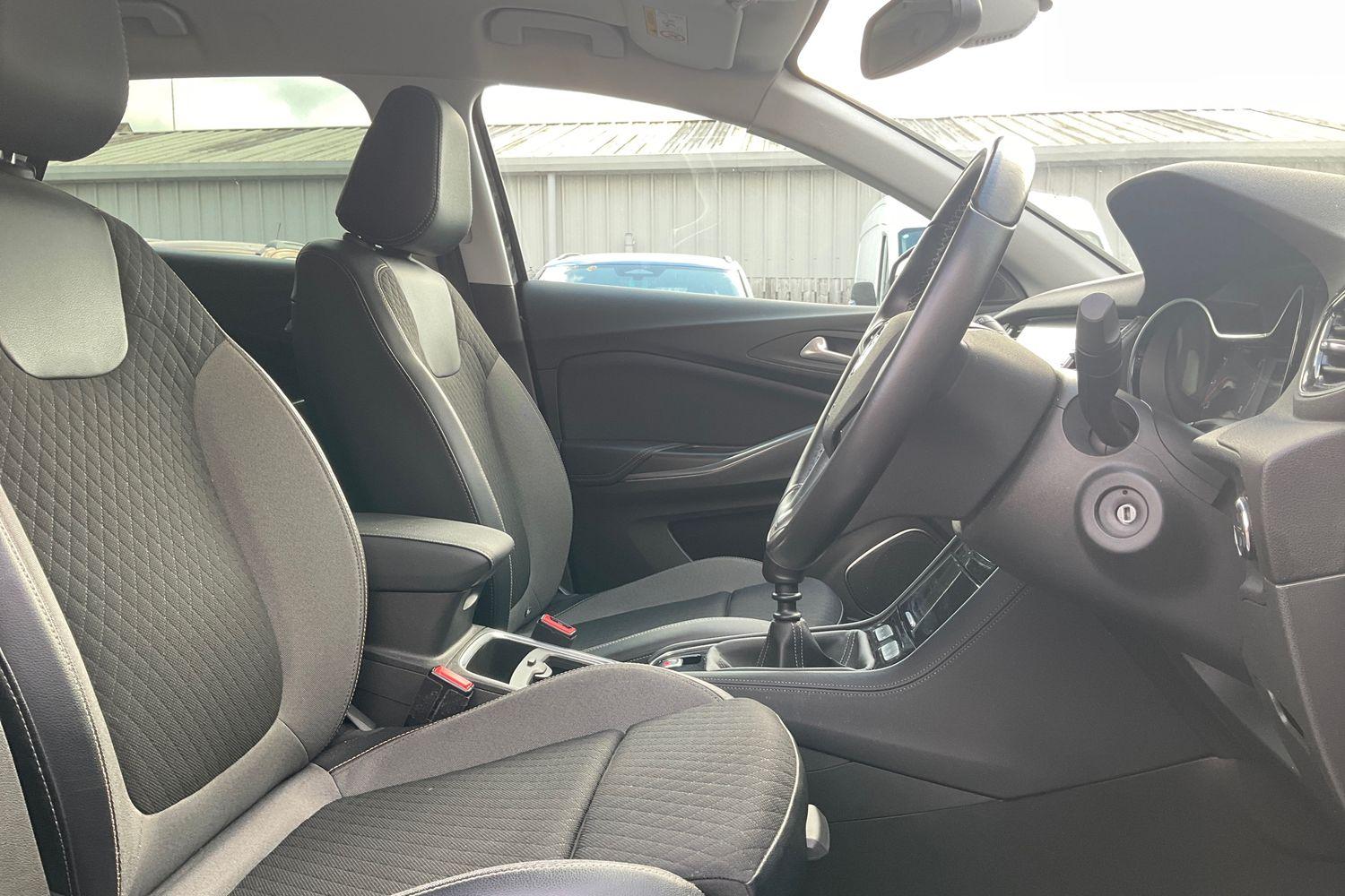 Vauxhall GRANDLAND X Photo 16