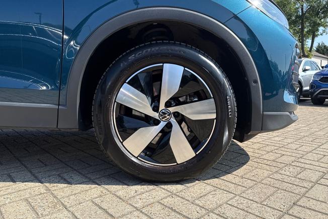 VOLKSWAGEN Tiguan Photo 5