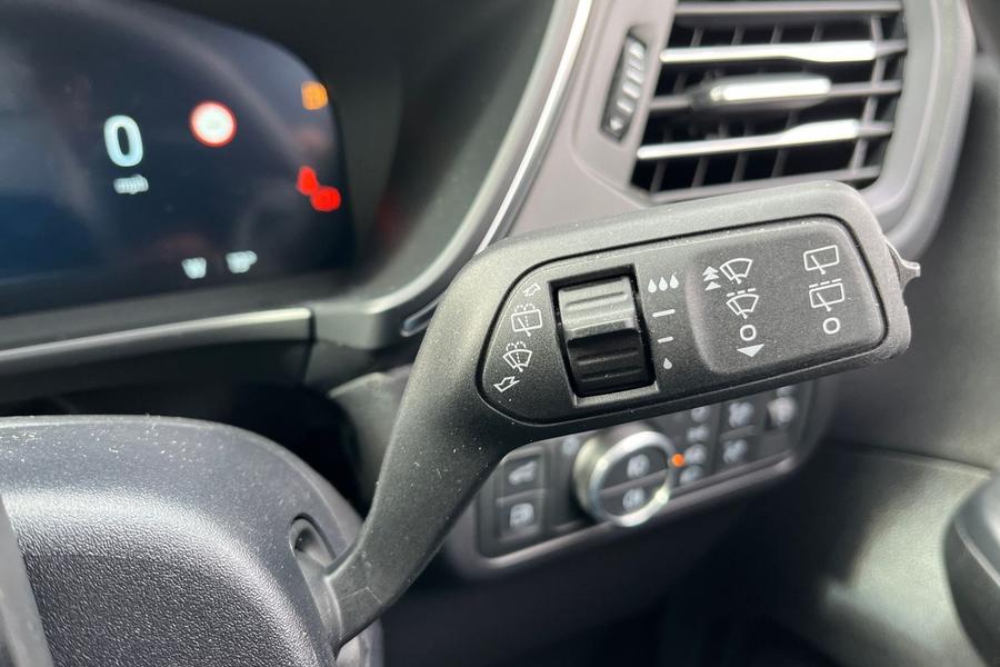 Ford KUGA Photo autoimg-8ba14b223c8583b938591a8a68d48b7e6b130f28.jpg